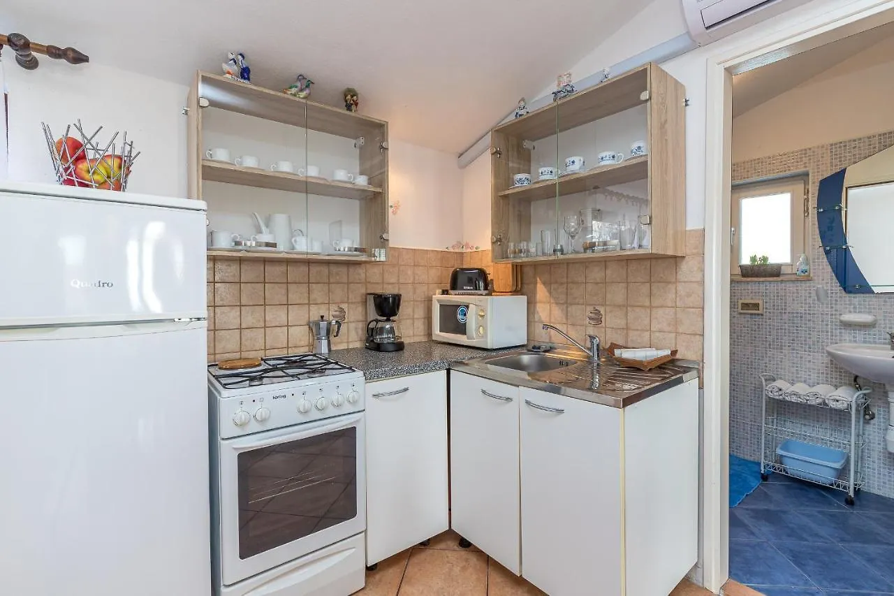 Apartments Junek Ровинь